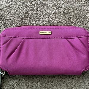 Travelon Pink RDIF Blocking Phone Wallet with Removable Wrist Strap